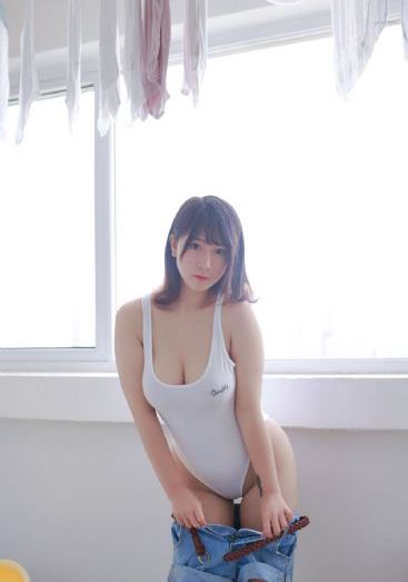 闪耀的她