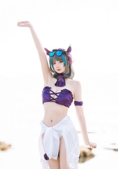 不扣钮扣的女孩