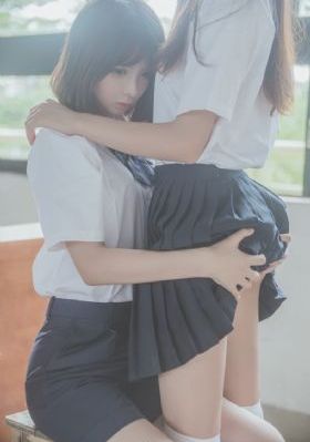 独自在夜晚的海边